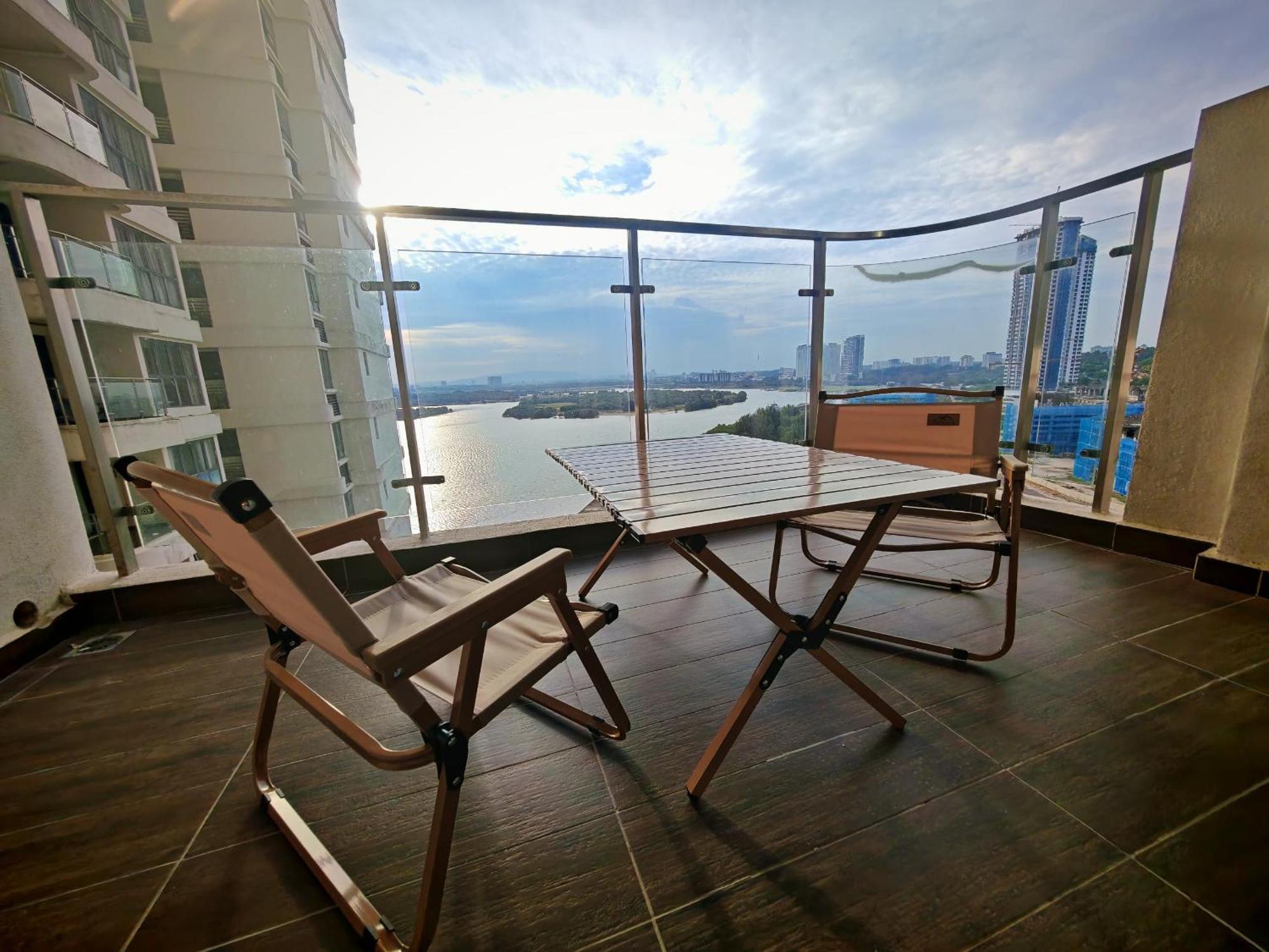 Seaview Sweethome暖居 Royal * Johor Bahru